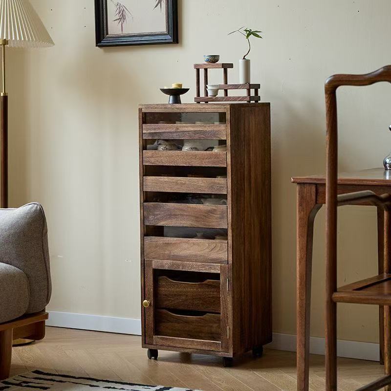 Pfeifenschrank aus Holz